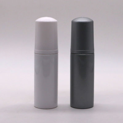 Witte plastic schuimflessen Pomp voor PET gezichtsreiniger Mousse schuim dispenser fles