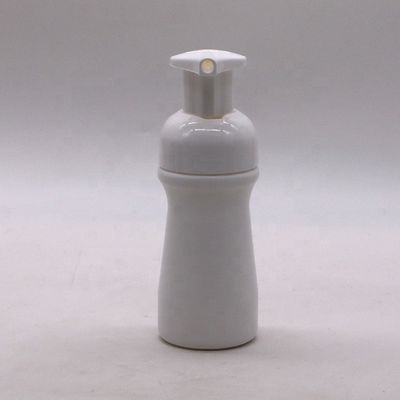 HDPE lotionfles voor PET gezichtsreiniger Mousse Foam Pump Flessen 70mL OEM Op maat