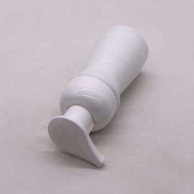 HDPE lotionfles voor PET gezichtsreiniger Mousse Foam Pump Flessen 70mL OEM Op maat