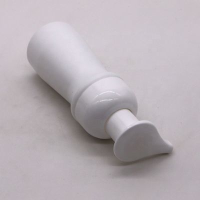 HDPE lotionfles voor PET gezichtsreiniger Mousse Foam Pump Flessen 70mL OEM Op maat