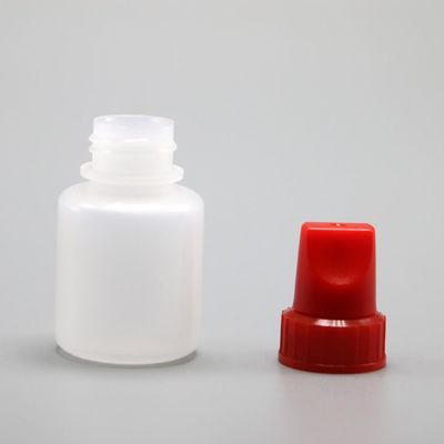 Op maat gemarkeerde 12 ml LDPE Squeeze Eye Dropper flessen voor farmaceutische producten bij GMP Company