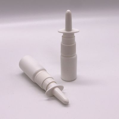15 ml/20 ml/30 ml HDPE neusspray Plastic fles met aangepaste kleur en spray spuitstuk dop