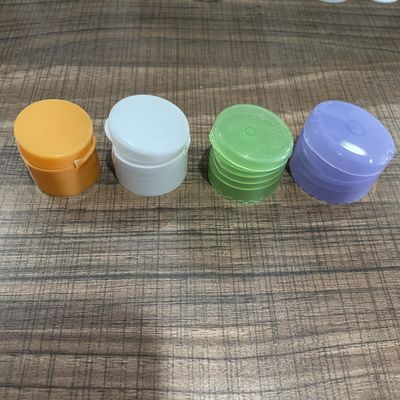 24mm 28mm 32mm Plastic Flip Top Cap sluiting voor aangepaste kleur Plastic lotion flessen