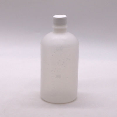 100 ml / 200 ml PE vloeibare fles met weegschaal en kinderbeschermingsdop inbegrepen in het aanbod