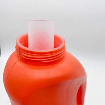 Persoonlijke kleur HDPE 2 liter vloeibare wasmiddelfles voor reinigingscontainers